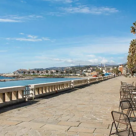 Apartman Nice In With Outdoor Swimming Pool And 1 Bedrooms